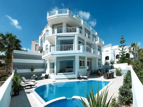 Villa Belvedere in Madliena near St. Julian's