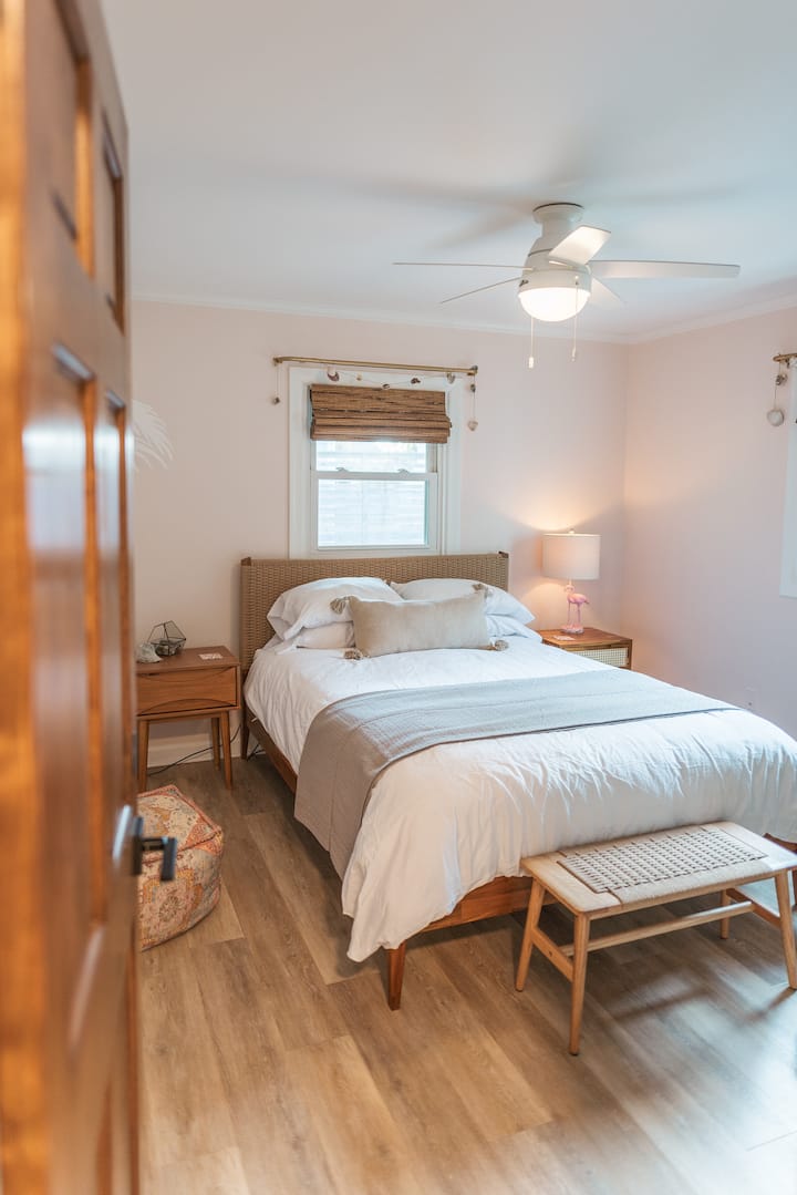 Welcome to the Sunset Room ... bedroom 3 located in the lower level.