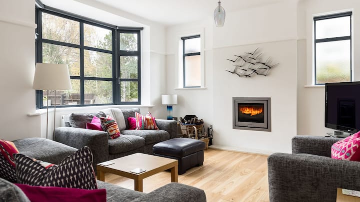 Substantial 7 Bedroom House With Garden & Hot Tub - Bournemouth