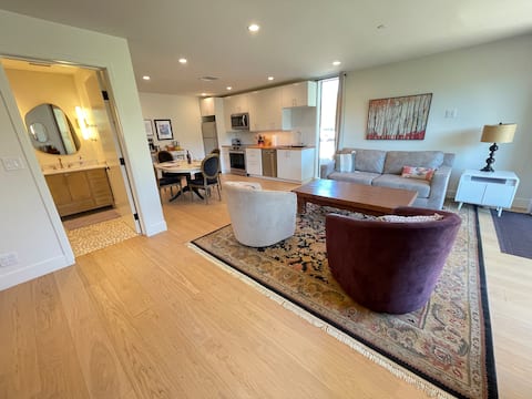 Successful Airbnb property: One of a Kind Mountain Retreat in Unincorporated Santa Monica Mountains