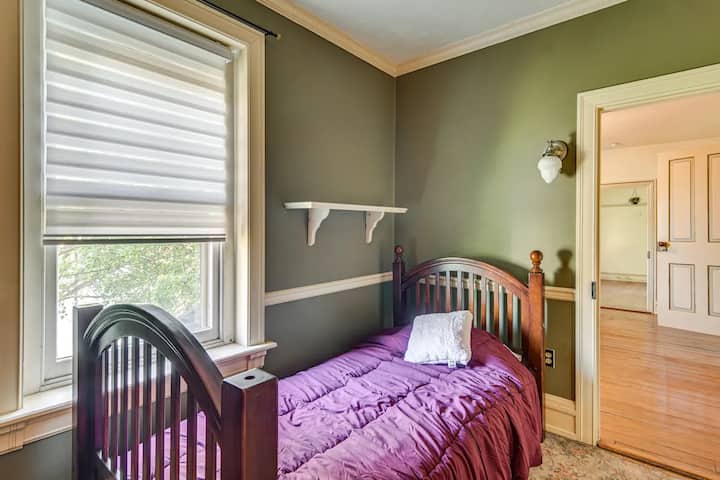 Საძინებელი 3 ერთადგილიანი საწოლით