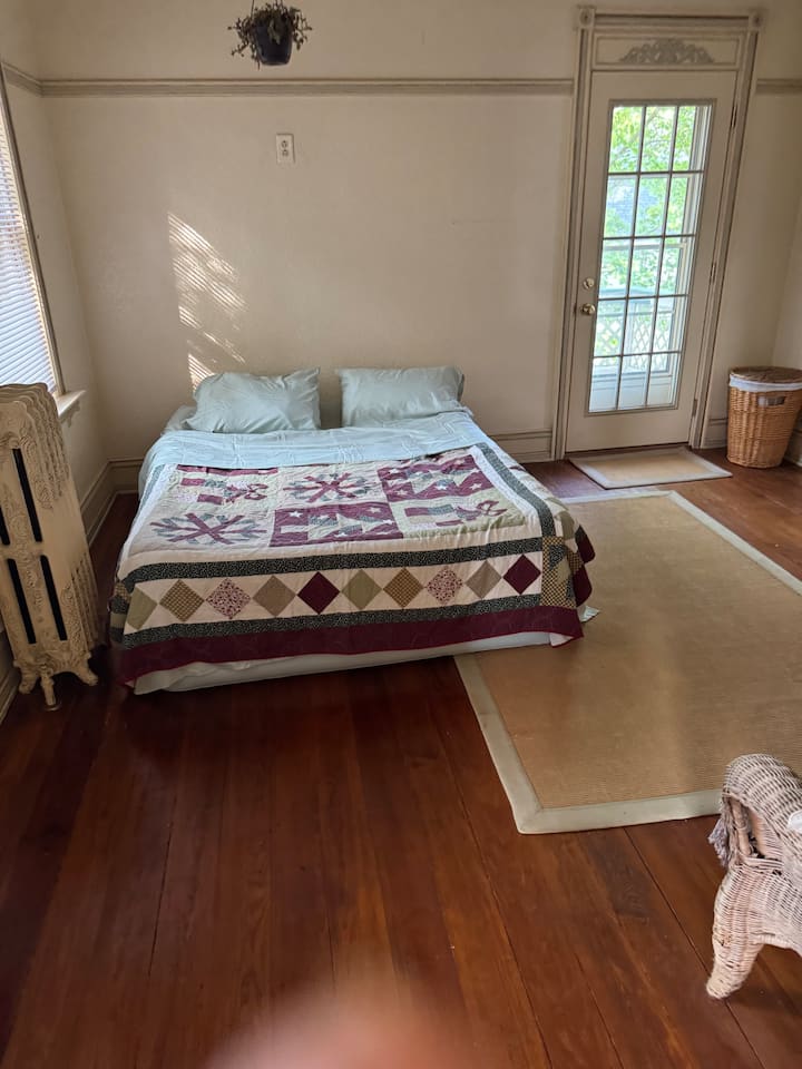 Საძინებელი 4