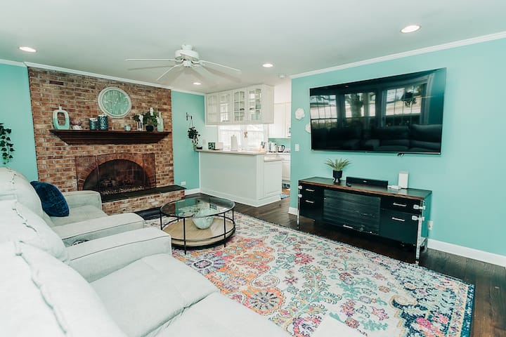 Cozy 4br Home With 2.5 Baths - Schaumburg, IL