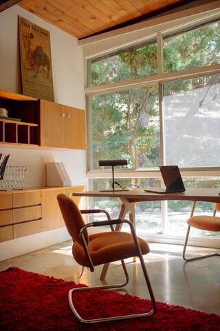 Villa Mountain Getaway with a Pool Hot Tub 5 Beds gallery image 5