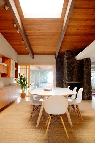 Villa Mountain Getaway with a Pool Hot Tub 5 Beds gallery image 4