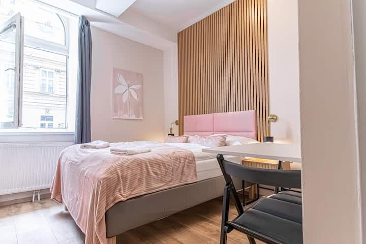 Spacious 4-br Apt For Groups,6 Min From Stadthalle - Vienna