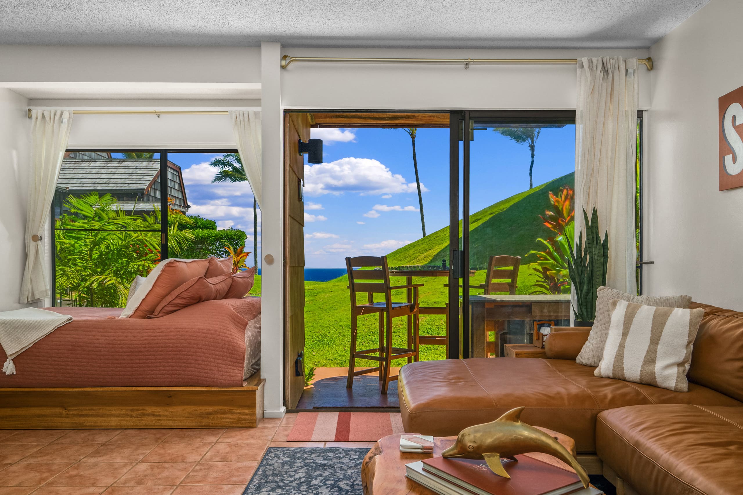 Seaside Haven- Oceanfront/Local Art/AC - Image 15