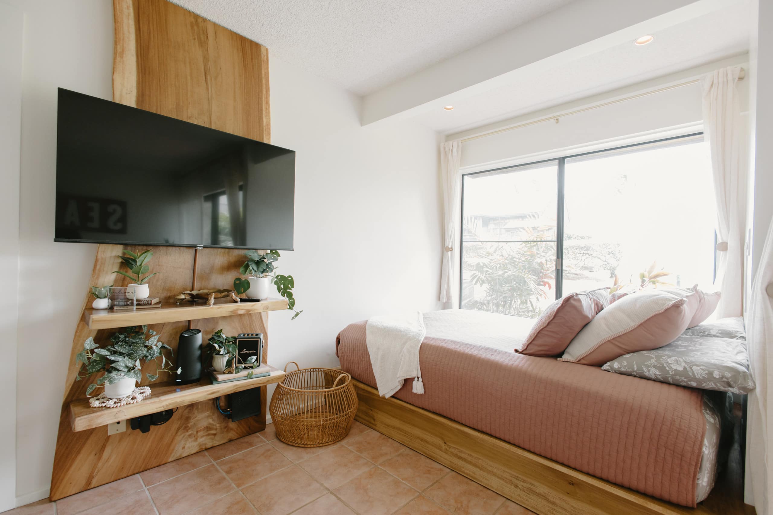 Seaside Haven- Oceanfront/Local Art/AC - Image 8