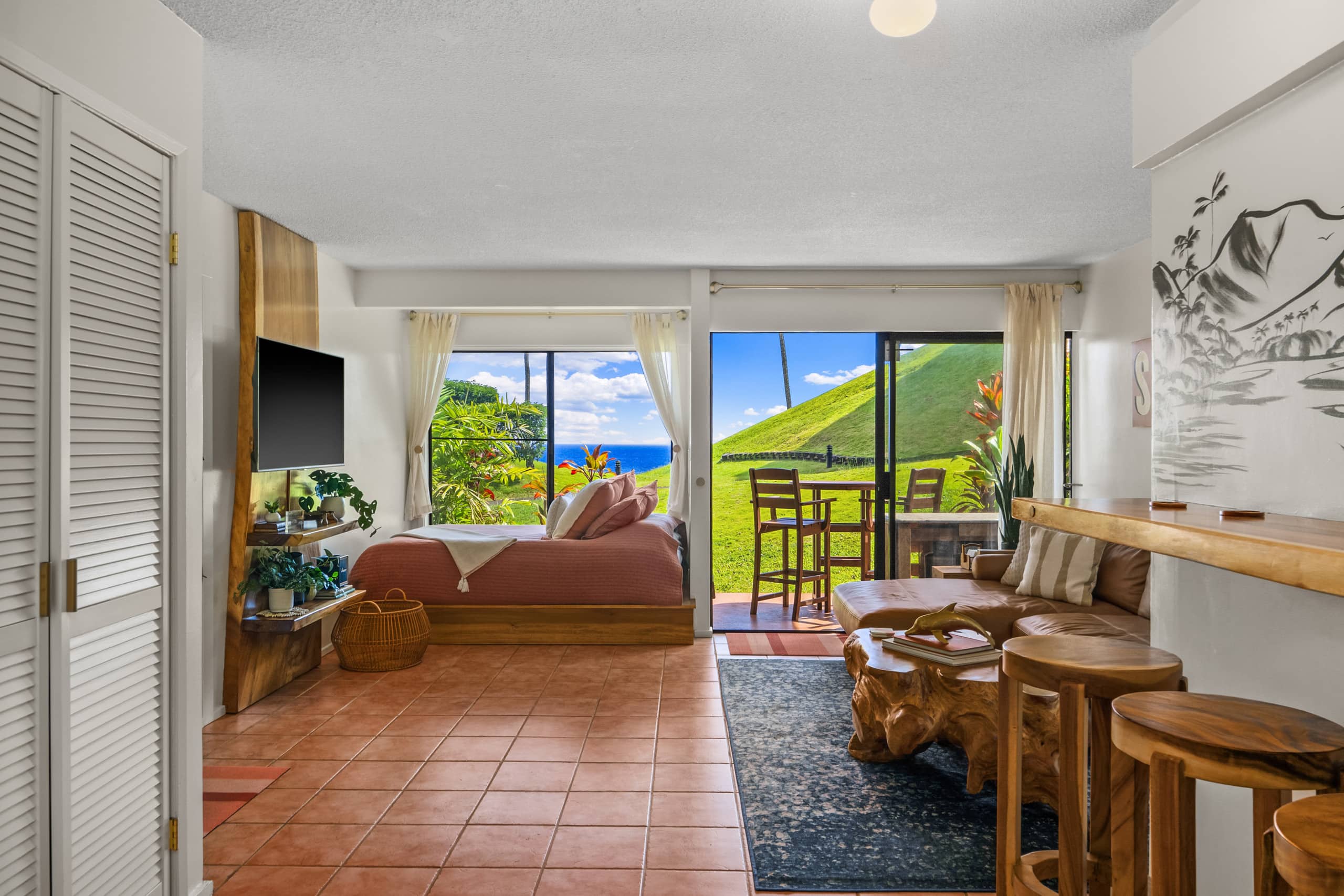 Seaside Haven- Oceanfront/Local Art/AC - Image 14