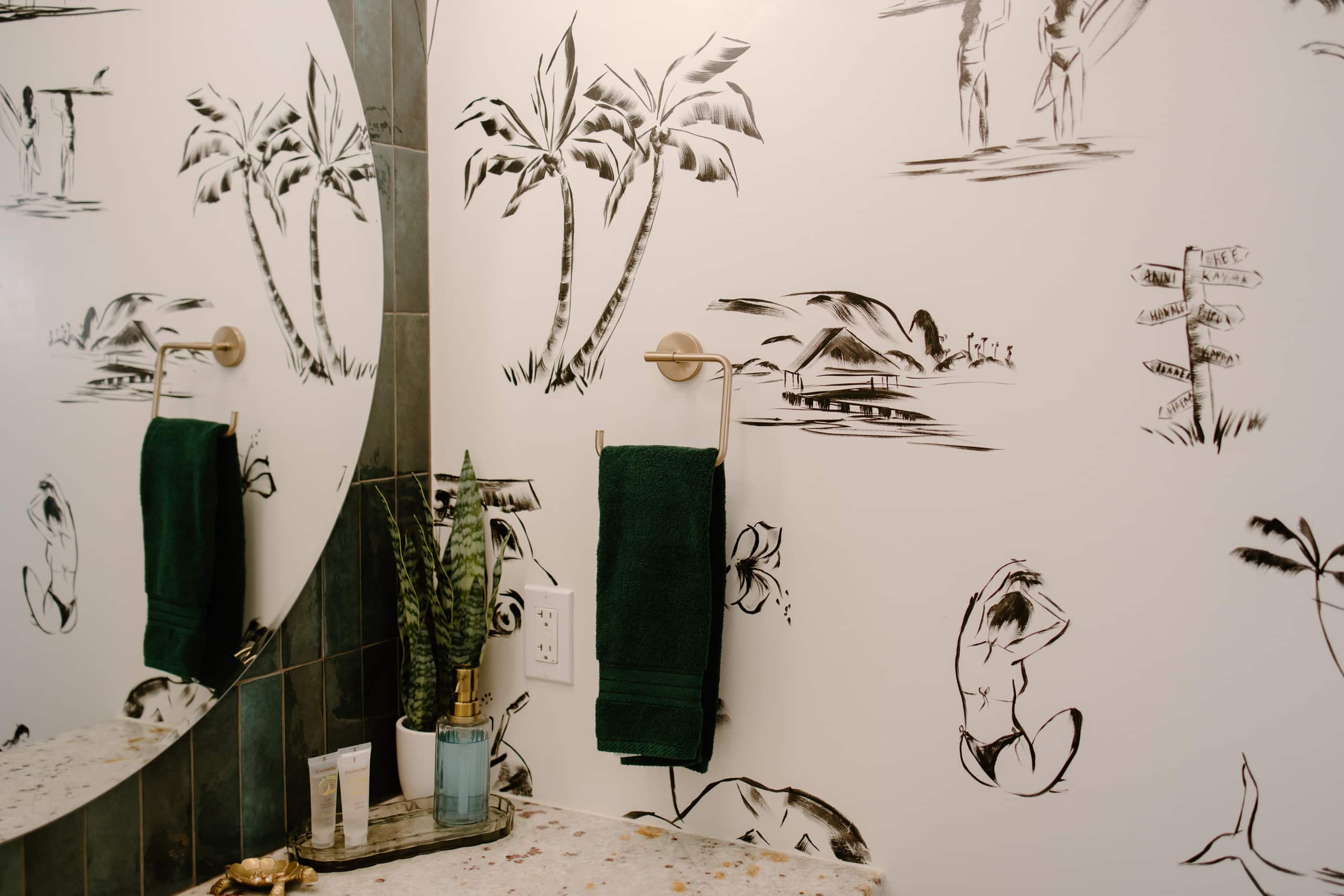 Seaside Haven- Oceanfront/Local Art/AC - Image 42
