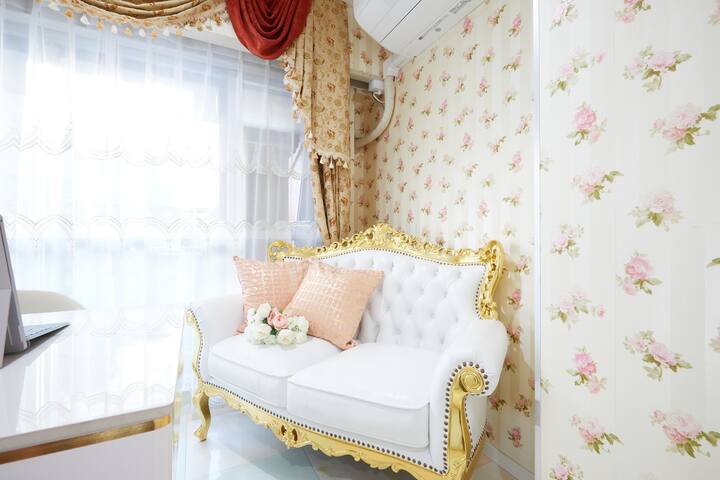 3minsHigashi-Shinjuku3BR2showers gallery image 2