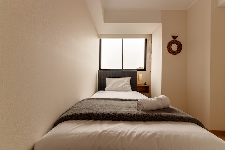 Druhá izba cuneta s pohodlnou samostatnou posteľou.