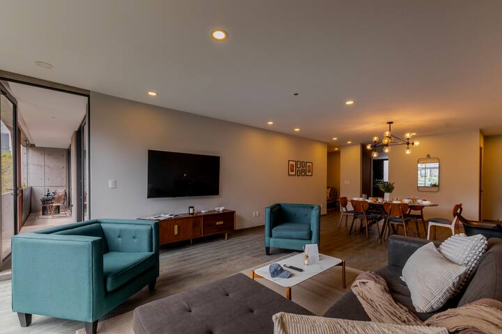 Stylish 3BR | Balcony Gym & Parking | Near Masaryk gallery image 4