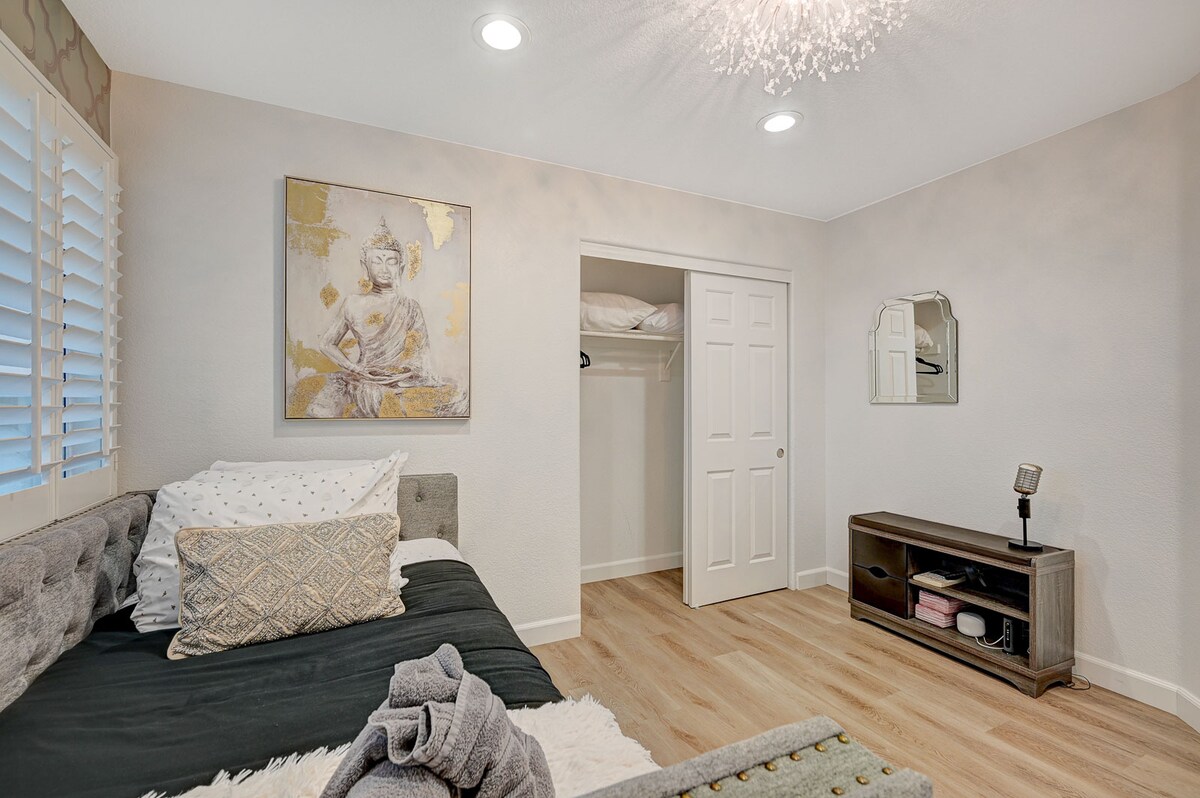 Cama nido: 2 camas individuales (sofá cama + cama nido)