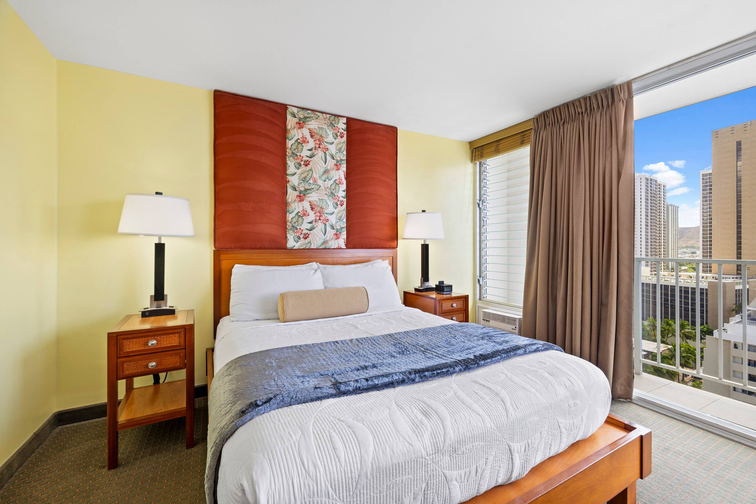 Condo in Honolulu · ★4.6 · 1 bedroom · 1 bed · 1 private bath - Image 17