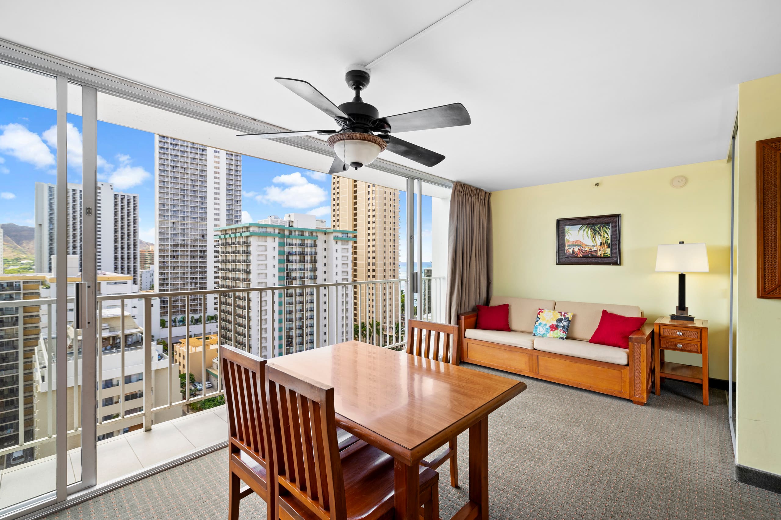 Condo in Honolulu · ★4.6 · 1 bedroom · 1 bed · 1 private bath - Image 2