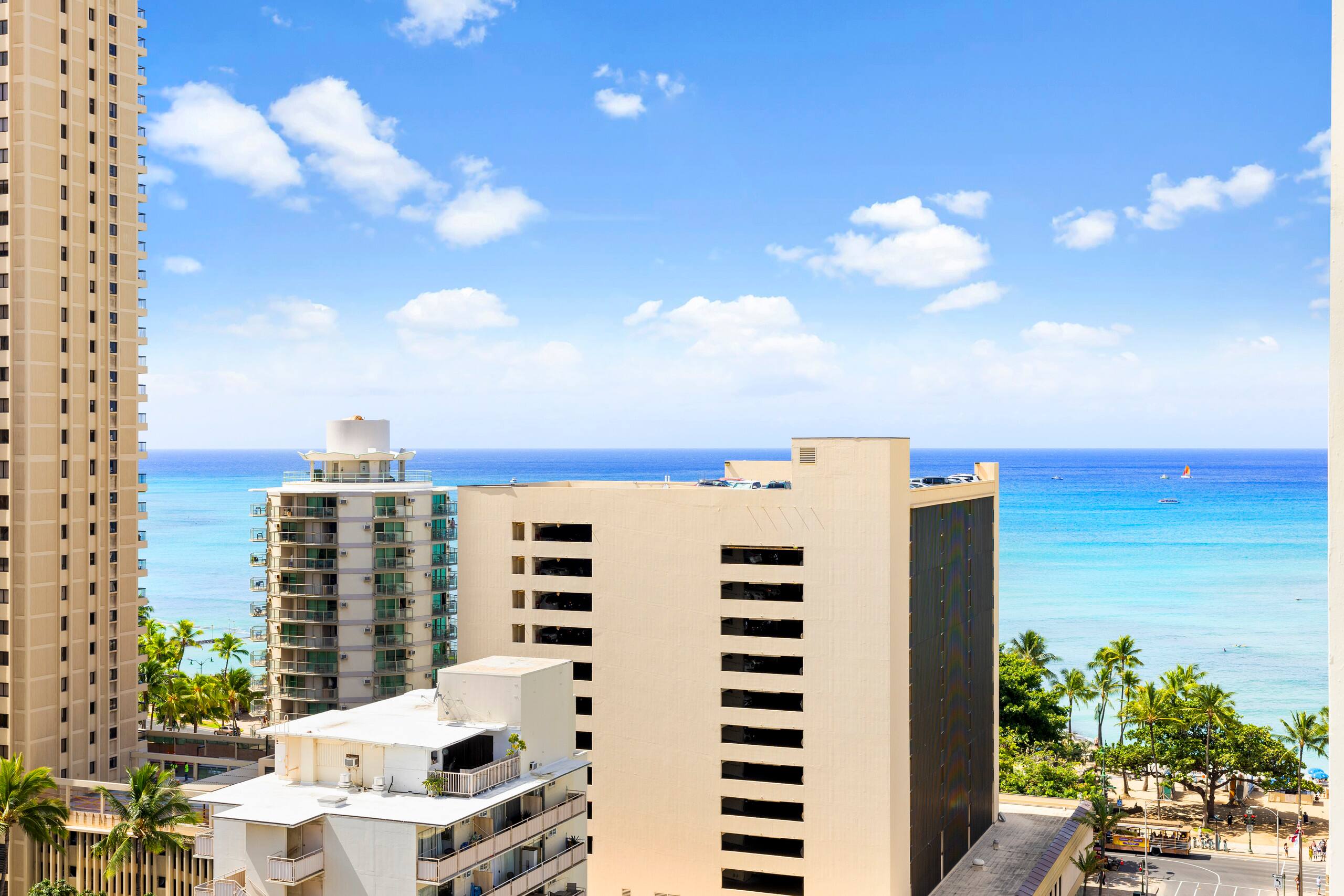 Condo in Honolulu · ★4.6 · 1 bedroom · 1 bed · 1 private bath - Image 21
