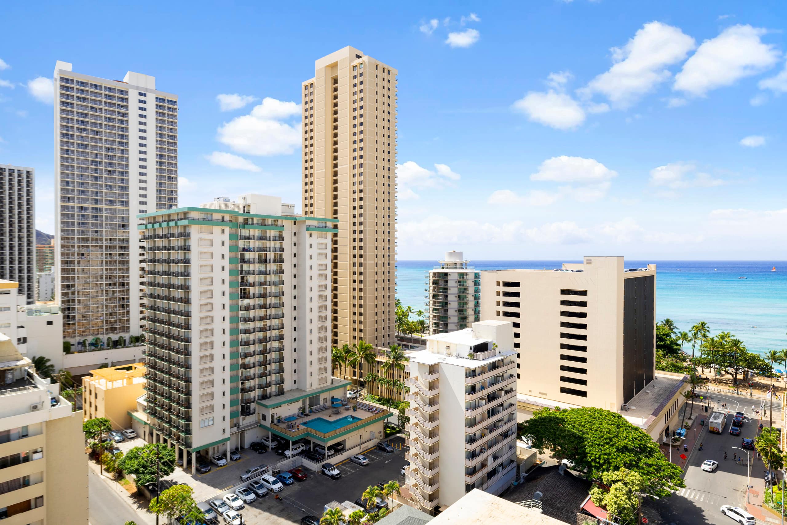 Condo in Honolulu · ★4.6 · 1 bedroom · 1 bed · 1 private bath - Image 37