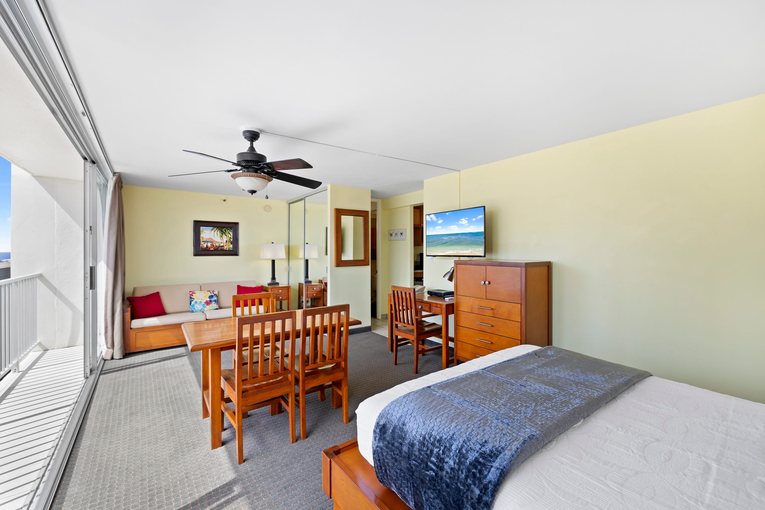 Condo in Honolulu · ★4.6 · 1 bedroom · 1 bed · 1 private bath - Image 16