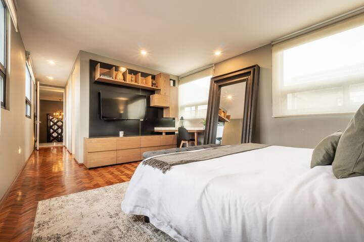 Premium 4BR Penthouse | Private Rooftop | Condesa gallery image 2