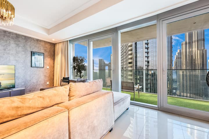 First Class | 4br | Burj Khalifa View | Modern Gem - Dubai