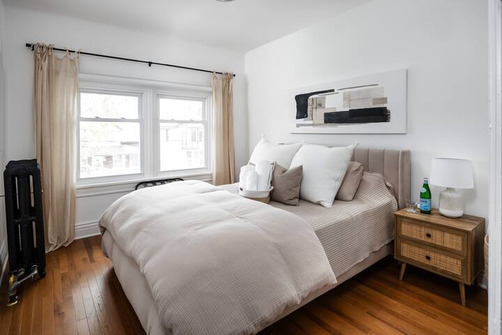 The Shannon House – 4Bed/2Bath + Free Parking! gallery image 5