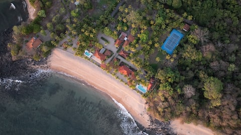 Villa Paradiso 2, Private Beach