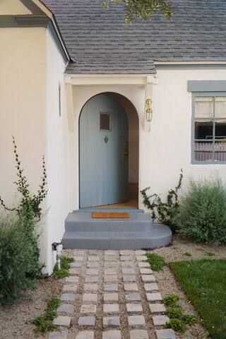 Cottage Bleu Venice gallery image 4