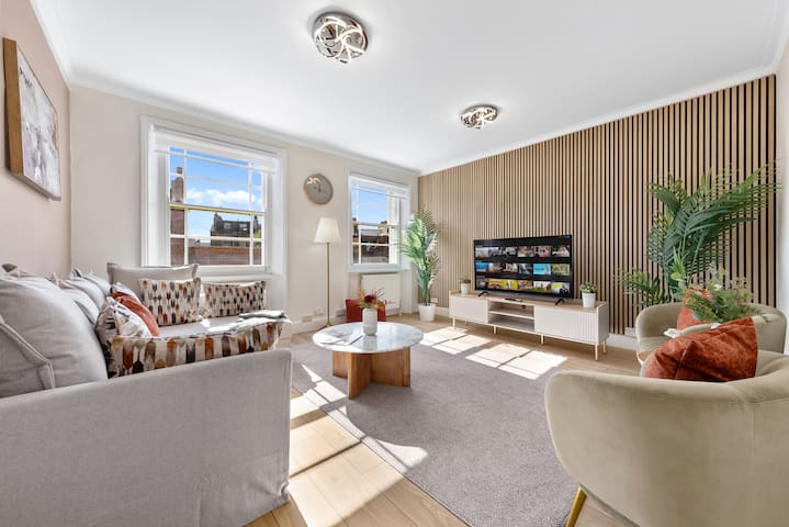 Modern 2Bed Flat | South Kensington | Near Station