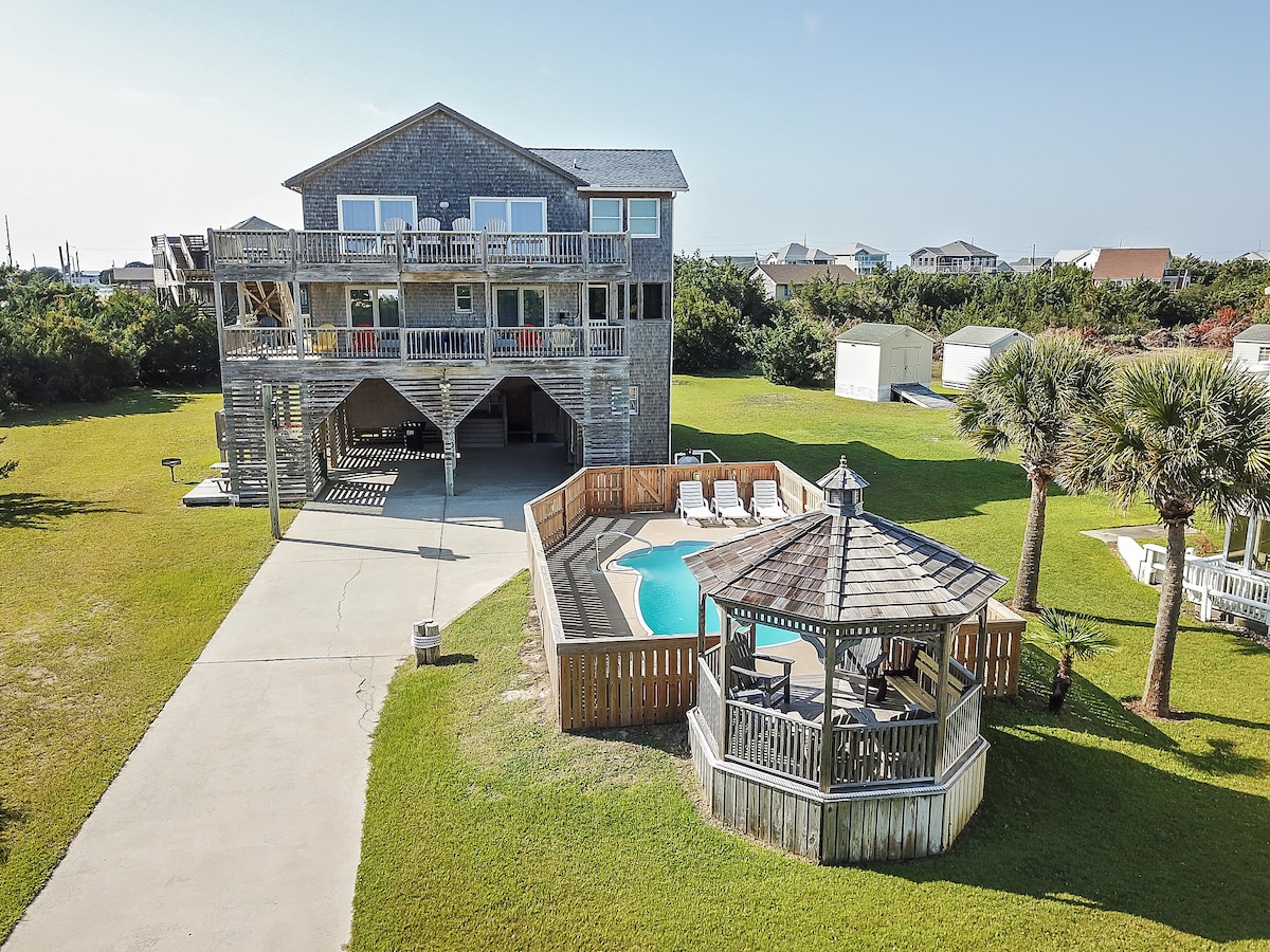 6Bed- Oceanview/Pool/Hot tub/quick walk to beach