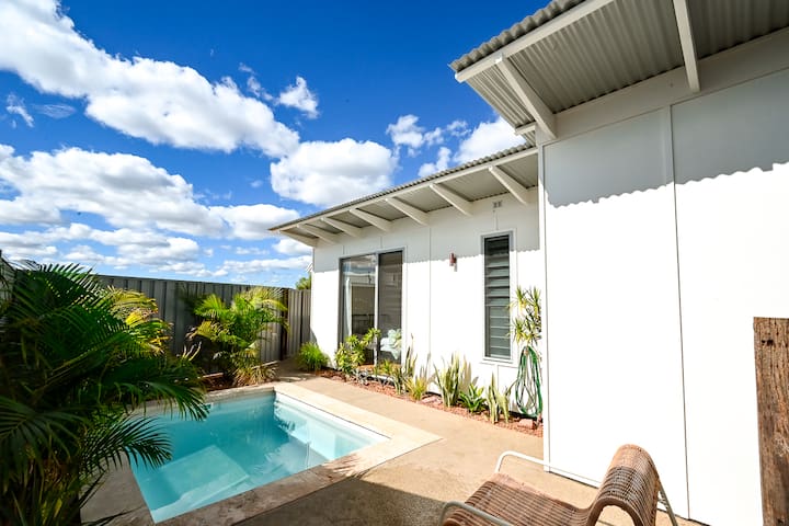 The WildFlower – Pool villa