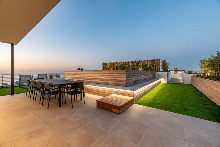 Stunning Sea View 2 Bedr. Apartment | Backup Power gallery image 5