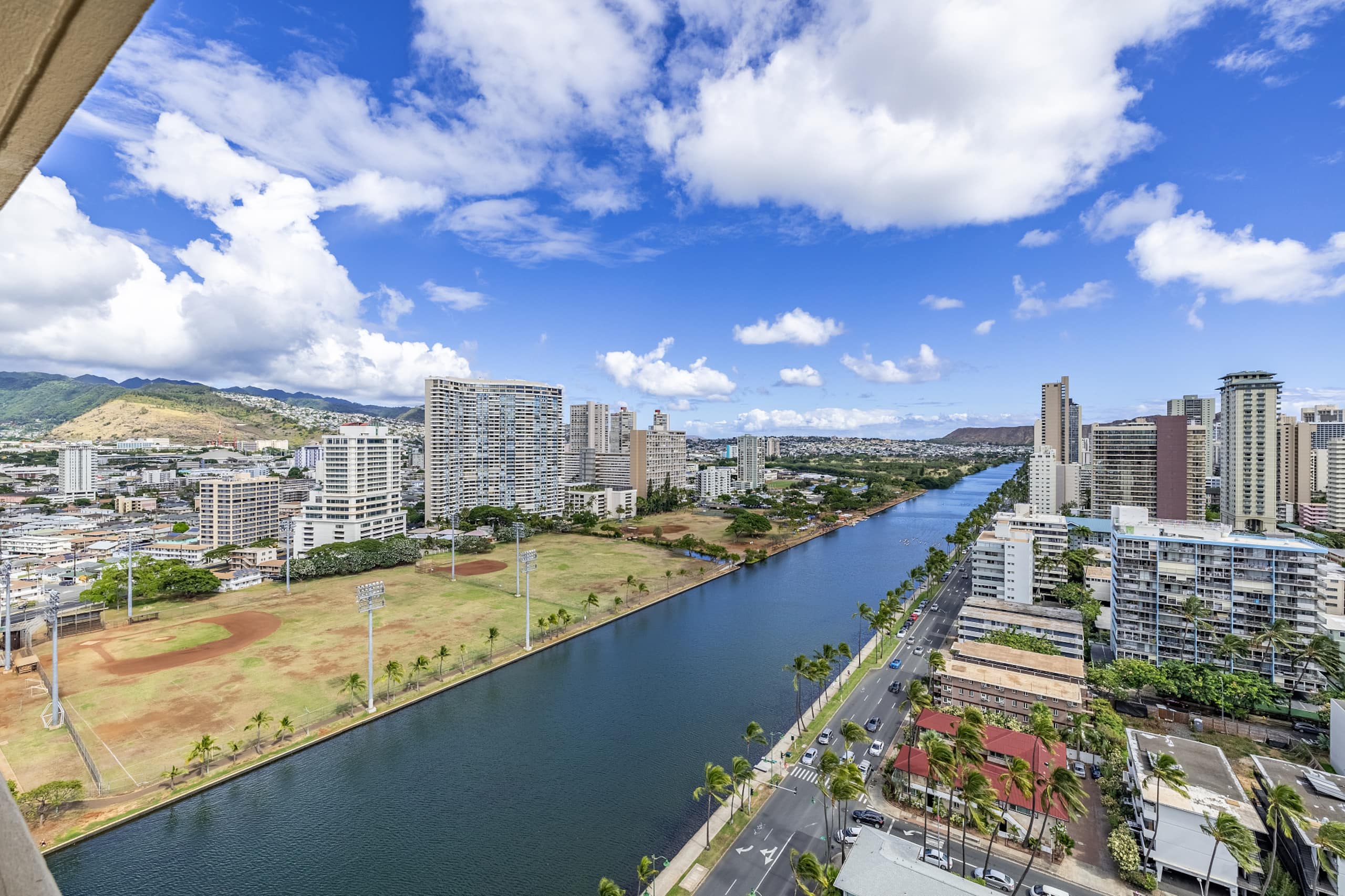 Modern Waikiki Oasis w/ Ocean View - Image 28