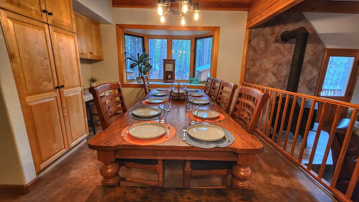 Dining table · Set for the group