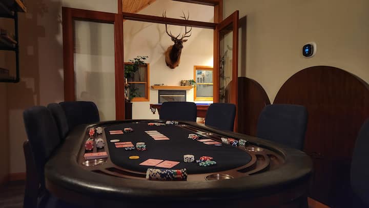 Poker room · Ready for game night