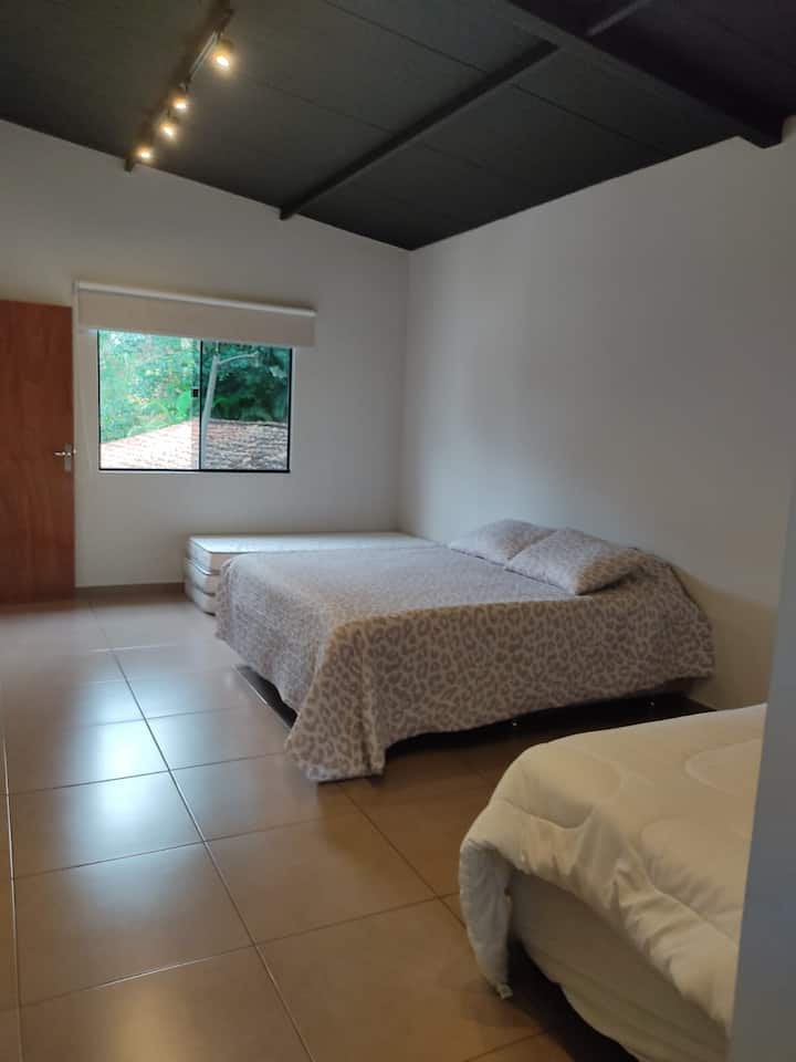 საძინებელი 4