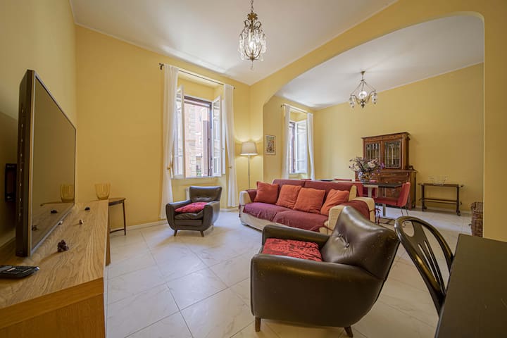 Rocco’s Home at the Colosseum