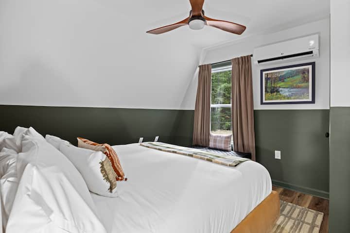 You can't go wrong when choosing a bedroom for yourself.