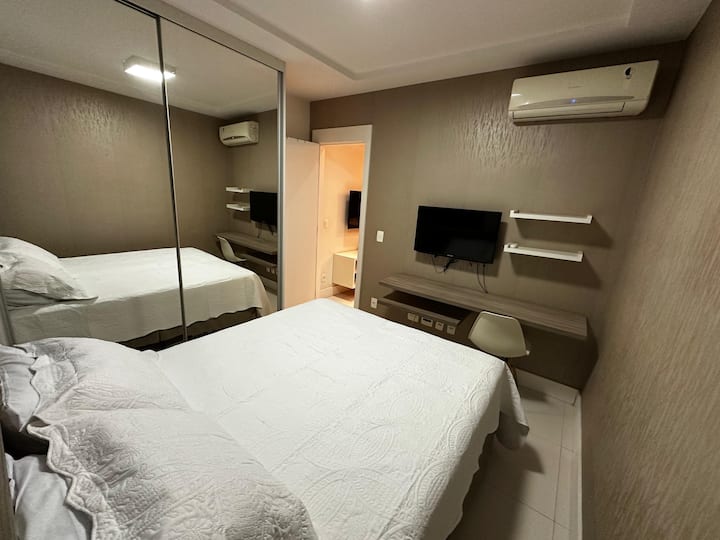 Големина на кама брачен кревет (широк 150