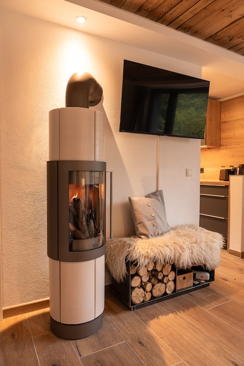 Chalet on the edge of the forest with valley view