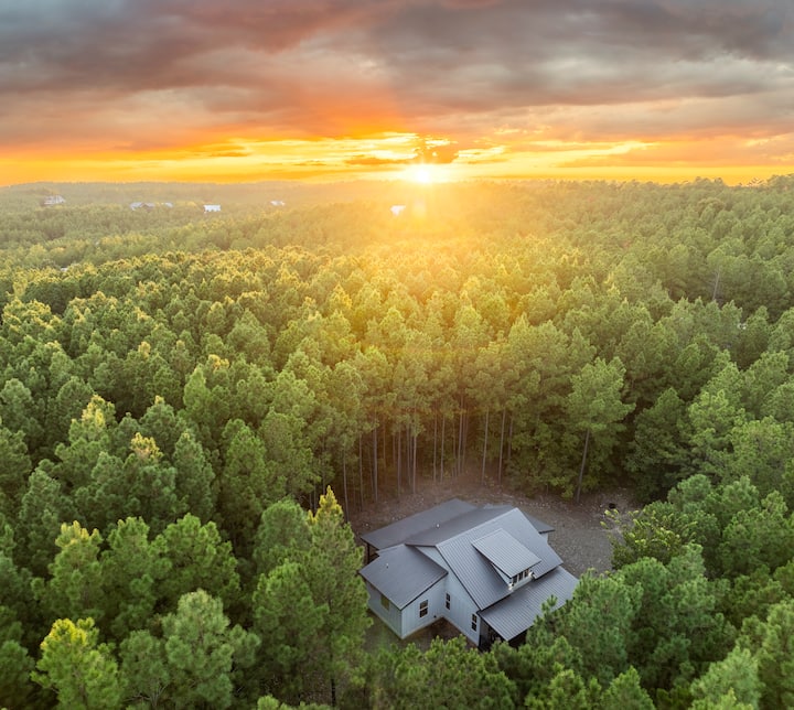 Relax And Unwind At Hideaway Pines! - Hochatown, OK