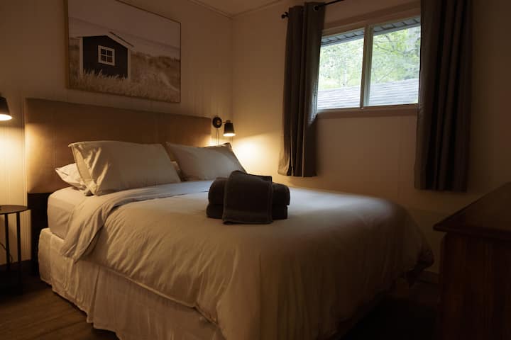New Serta mattress - this one also has a large dresser