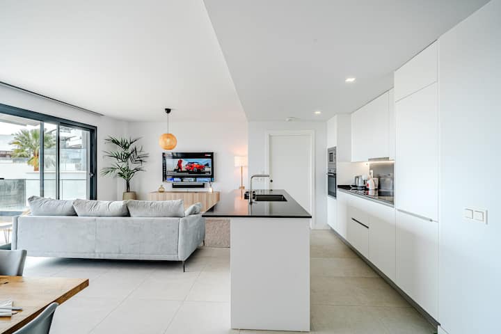 Seaview Family Oasis Penthouse - Estepona
