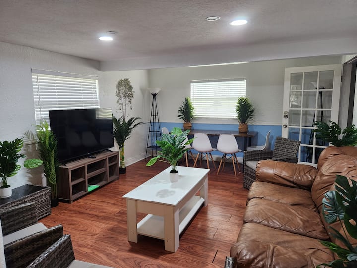 Mid-term Rental For Groups, Families, And Nomads - クリアウォーター, FL