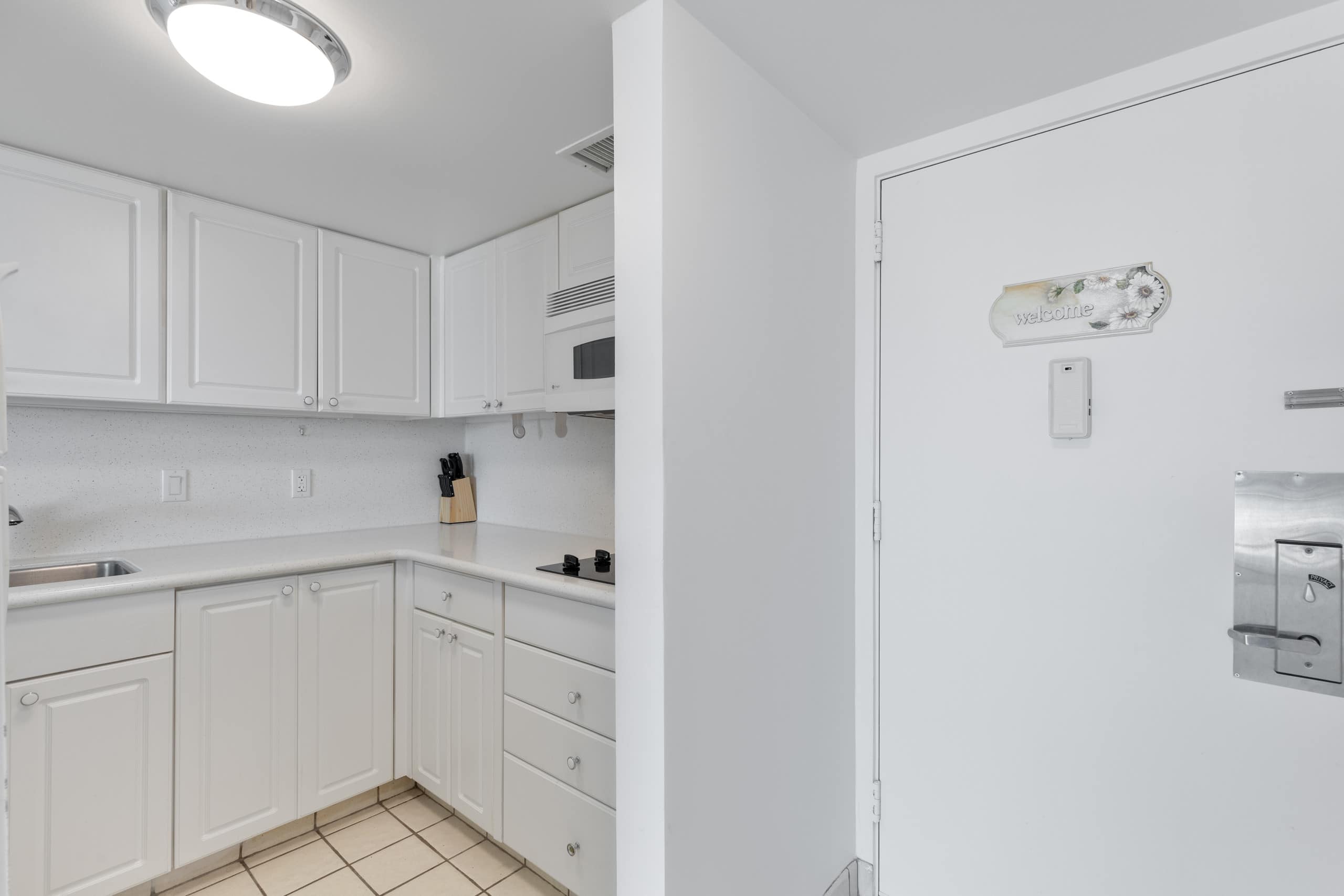 Condo in Honolulu · ★4.95 · 1 bedroom · 2 beds · 1 private bath - Image 11