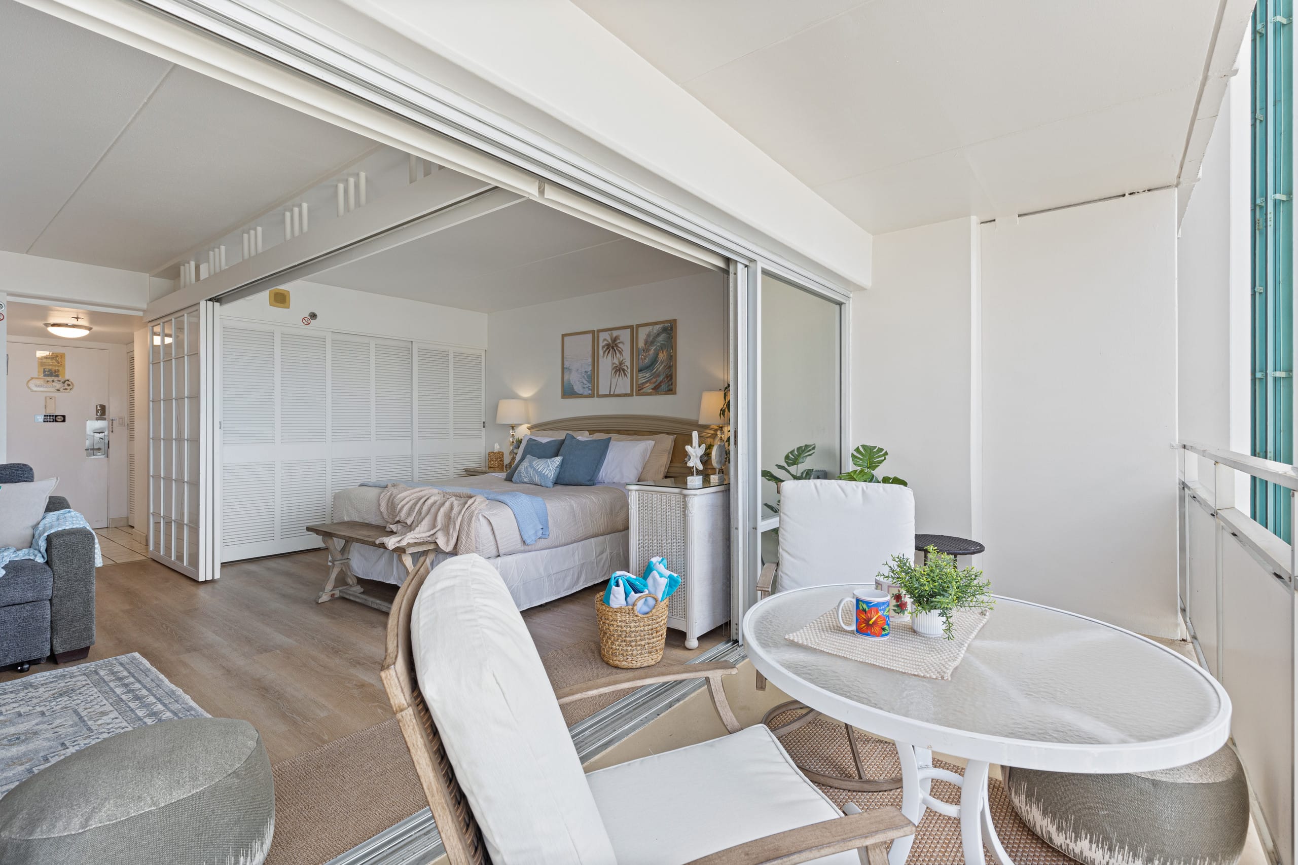 Condo in Honolulu · ★4.95 · 1 bedroom · 2 beds · 1 private bath - Image 27