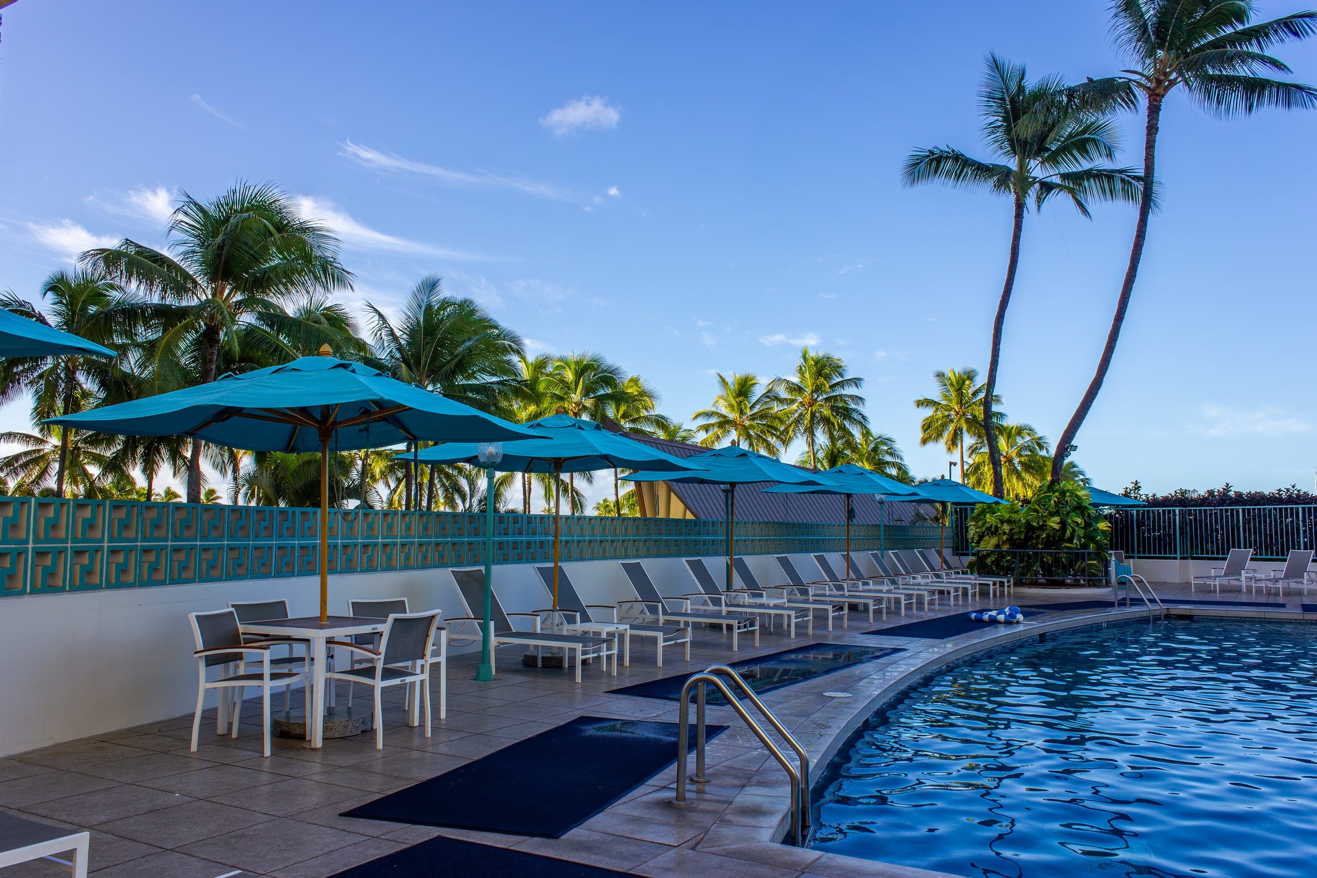 Condo in Honolulu · ★4.95 · 1 bedroom · 2 beds · 1 private bath - Image 74