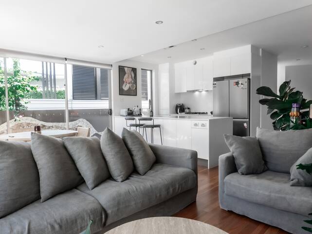 Wellness Retreat – Luxury Scandi Townhouse gallery image 3