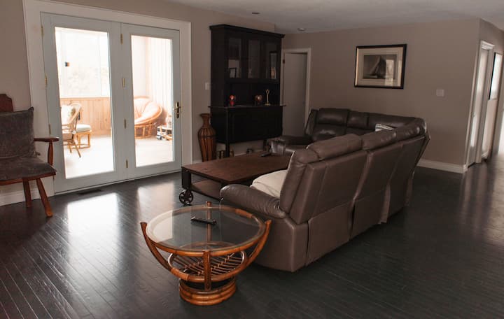 Upper Level Of House On The River - Bracebridge