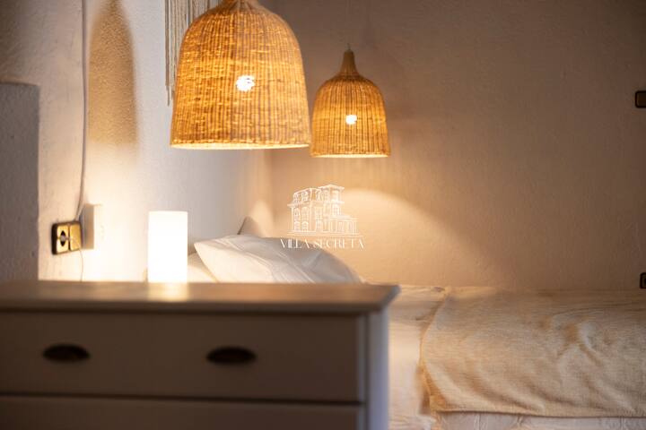 Masía histórica encantadora y tranquila gallery image 5